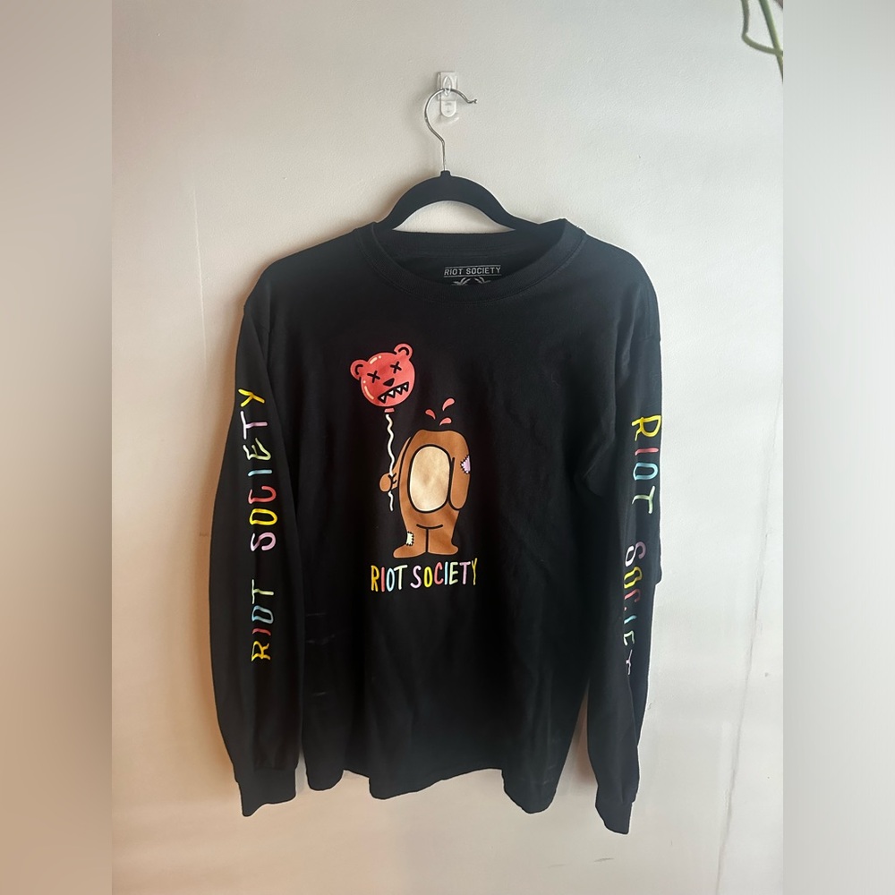 Riot Society, black long sleeve men’s medium